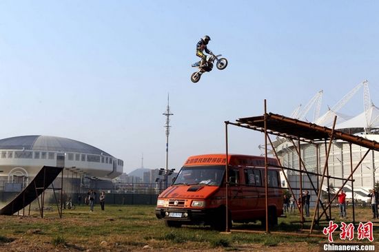 U158P5029T2D581127F24DT20130412172157