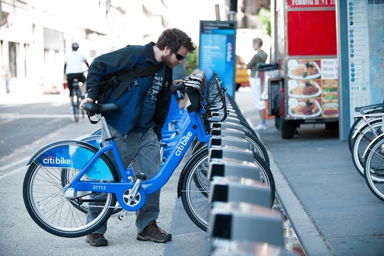 NY-CJ227_BIKE_G_20130527162908