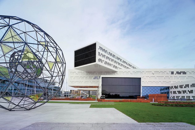 OB-XV482_mag071_P_20130613115520