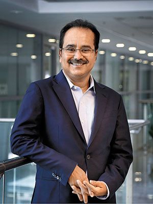 topimg_21829_gv_prasad_300x400