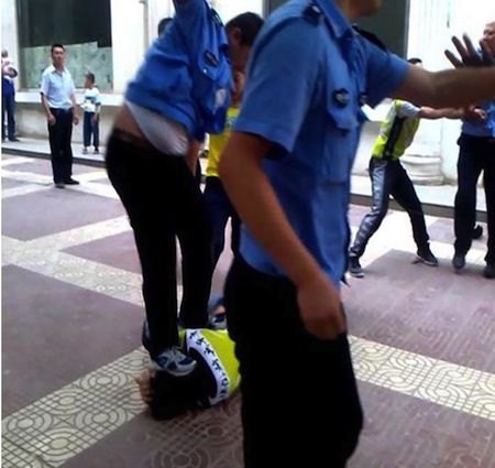 U158P5029T2D596342F26DT20130605073156