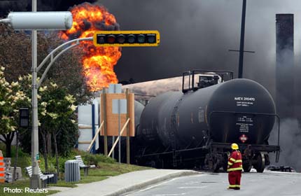 20130707.121437_reuters_trainderail