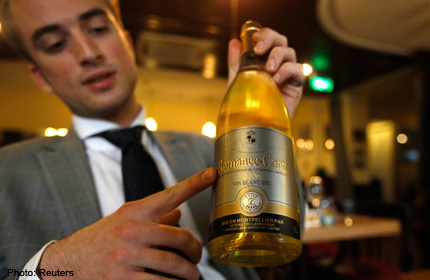 20130718.162602_china-wine-reuters