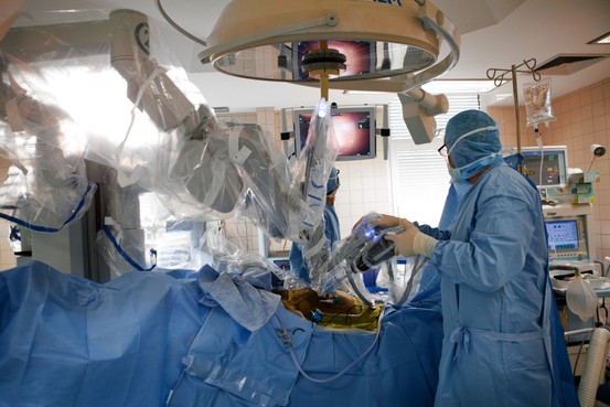 BF-AG180_ROBOTS_G_20131108195314