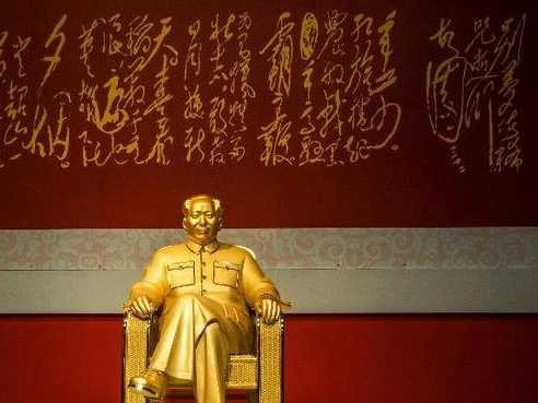 16-million-gold-mao-statue-unveiled-in-china